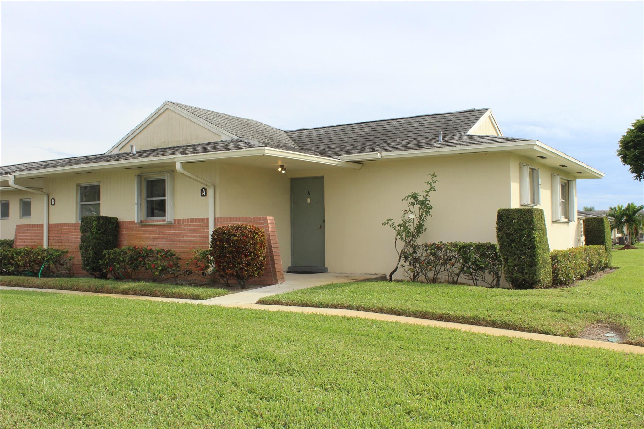 Cresthaven Villas Condo 0 - Residential Lease