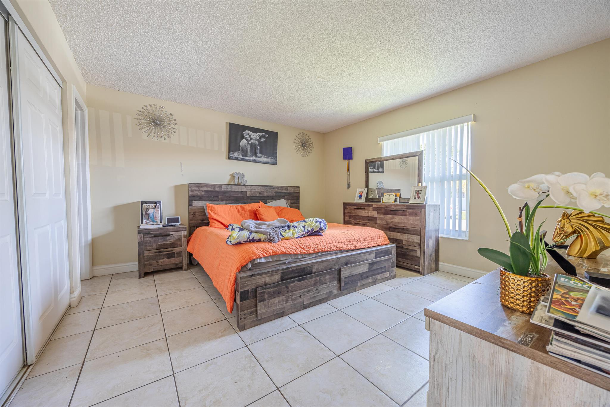 LAKEWOOD ON THE GREEN SEC - Residential