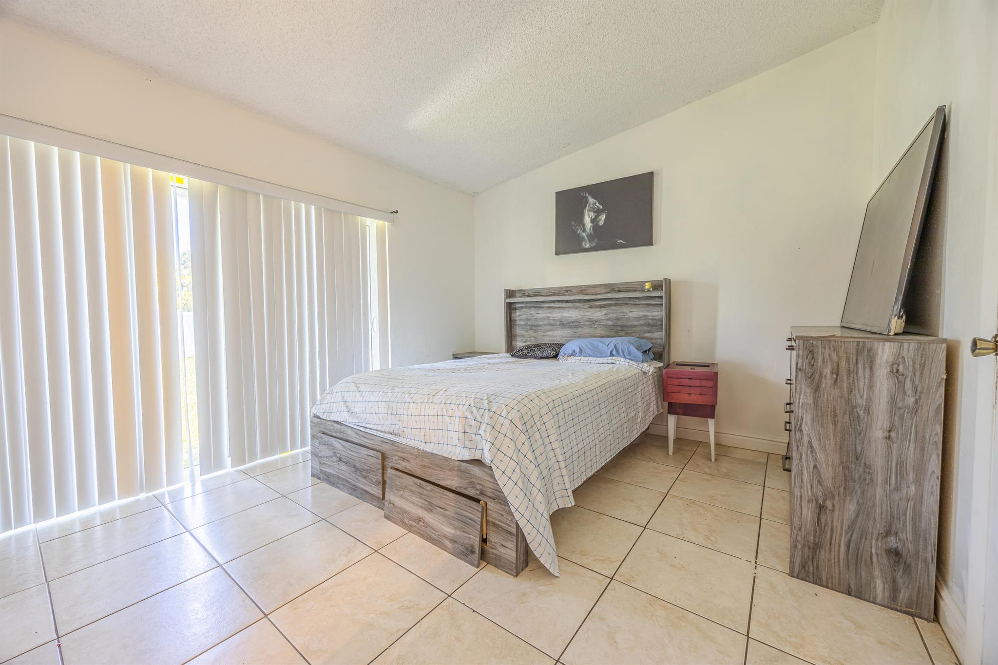 LAKEWOOD ON THE GREEN SEC - Residential