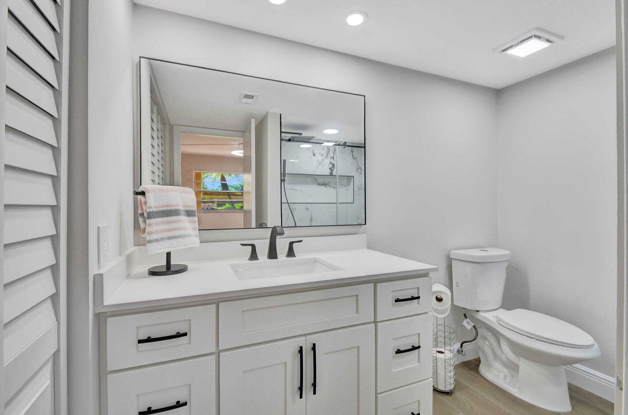 BARWOOD CONDO - Residential