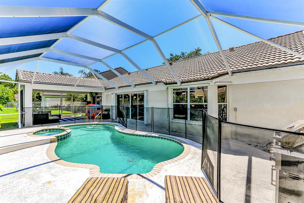 WINSTON TRAILS PAR 3 - Residential