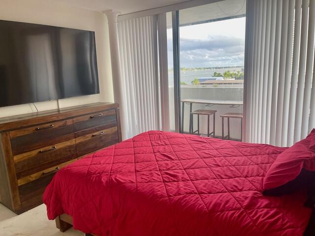 PALM BEACH HOUSE CONDO - Residential Lease