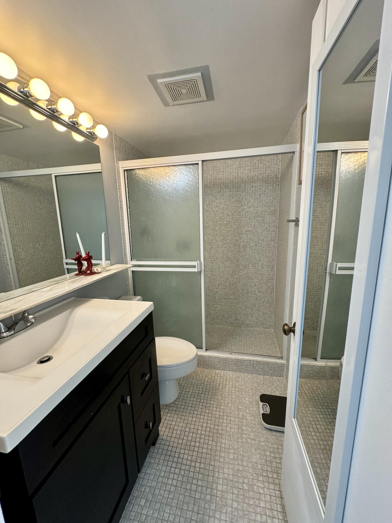 PALM BEACH HOUSE CONDO - Residential Lease