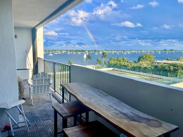 PALM BEACH HOUSE CONDO - Residential Lease