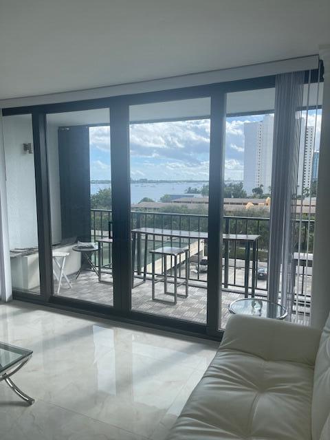 PALM BEACH HOUSE CONDO - Residential Lease