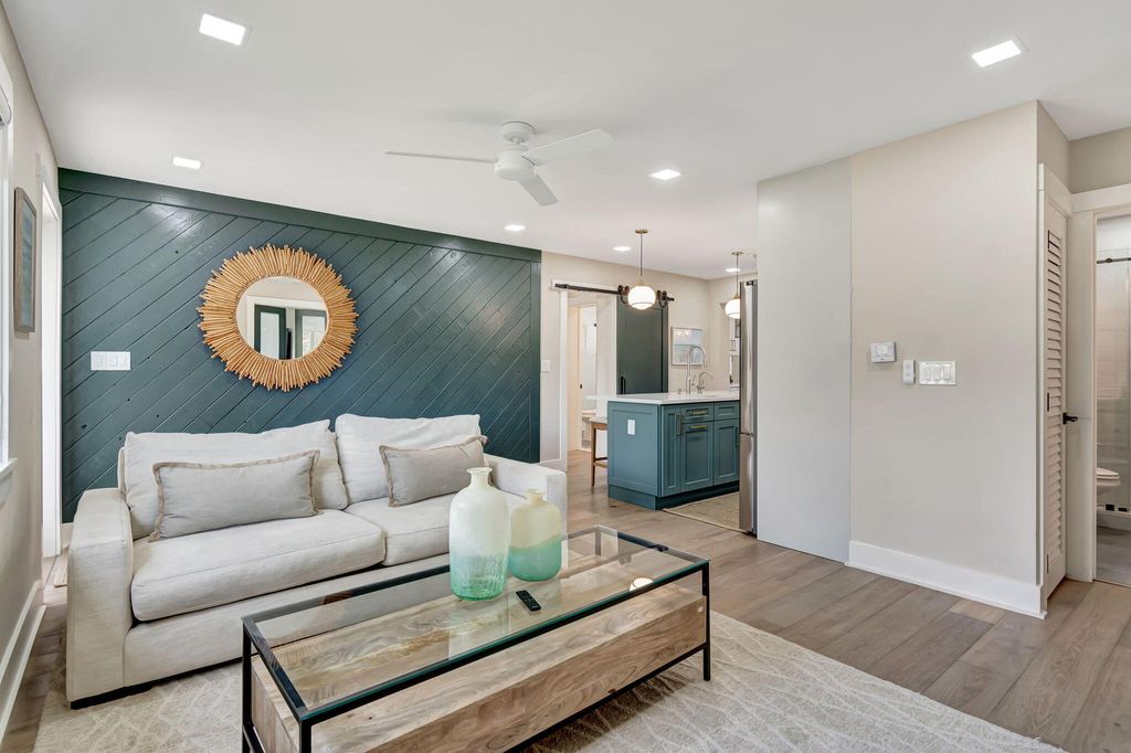 Photo of 213 SE 24th Avenue, Boynton Beach, FL 33435 (MLS # R10984239)