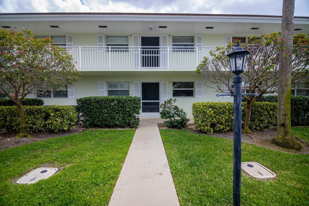 Photo of 68 Yacht Club Drive #10, North Palm Beach, FL 33408 (MLS # R10971024)
