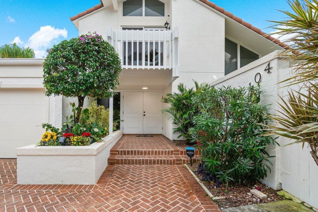 Photo of 104 Amberjack Lane, Jupiter, FL 33477 (MLS # R11073751)