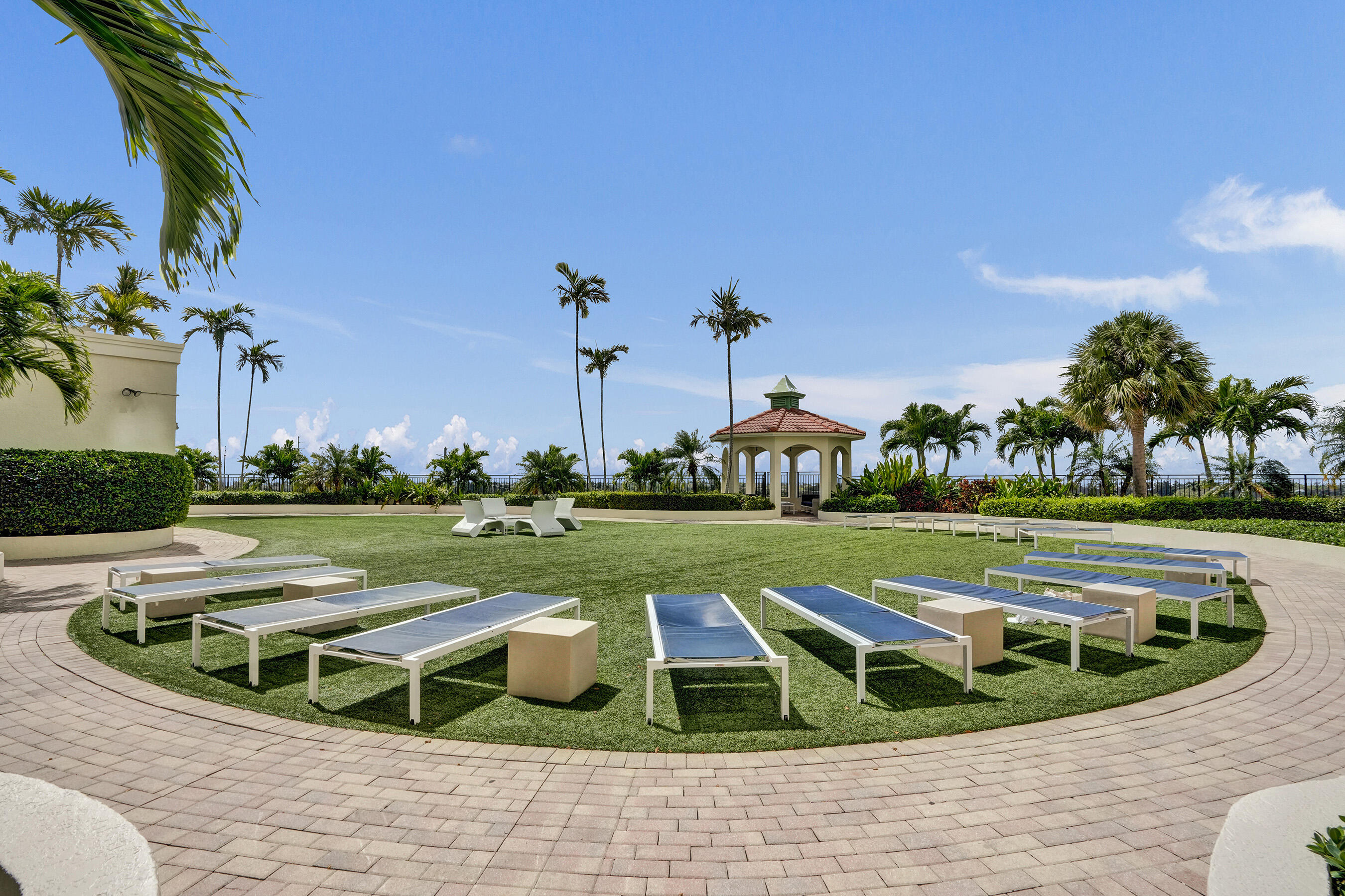 SYMPHONY SOUTH CONDO - Residential