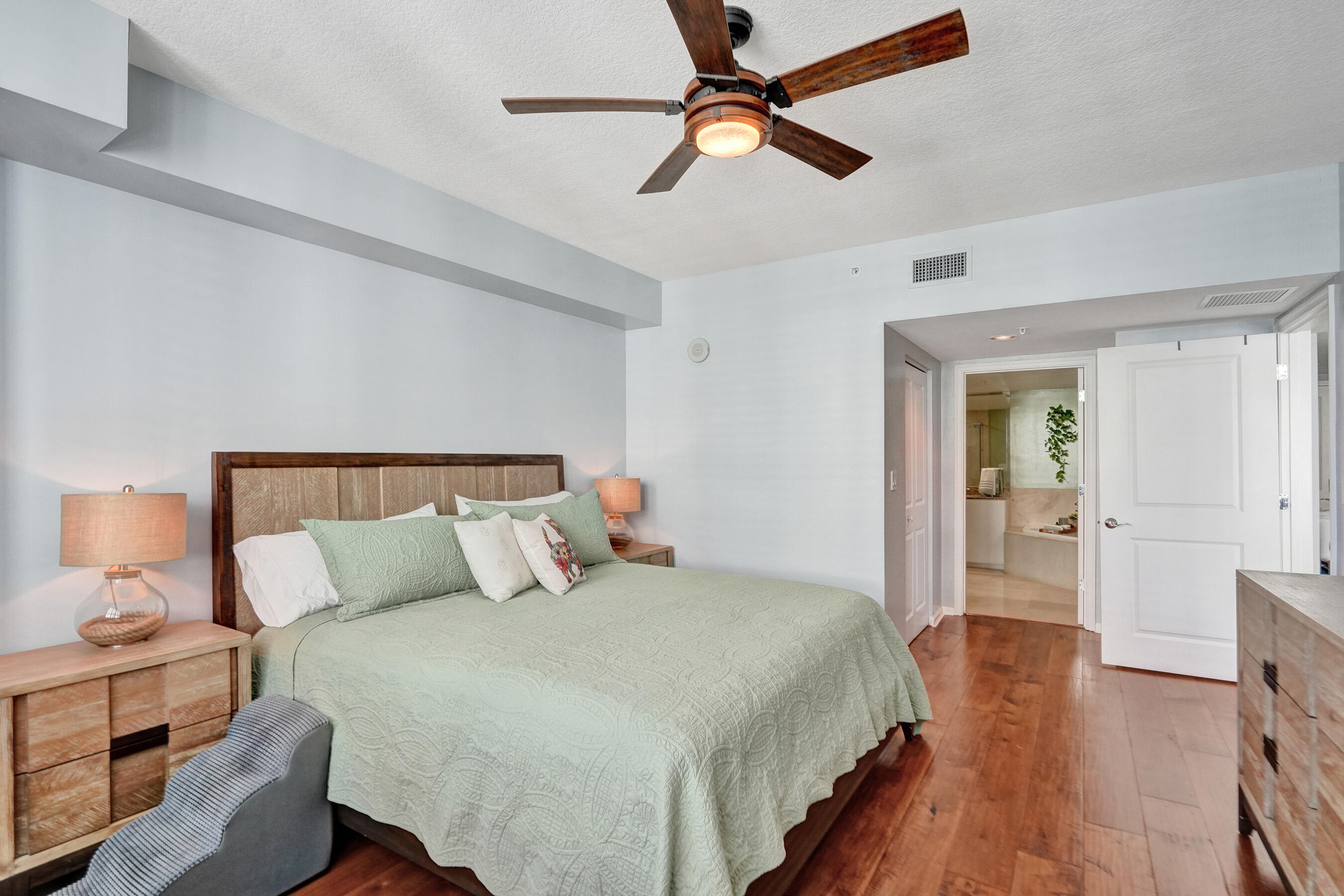 SYMPHONY SOUTH CONDO - Residential