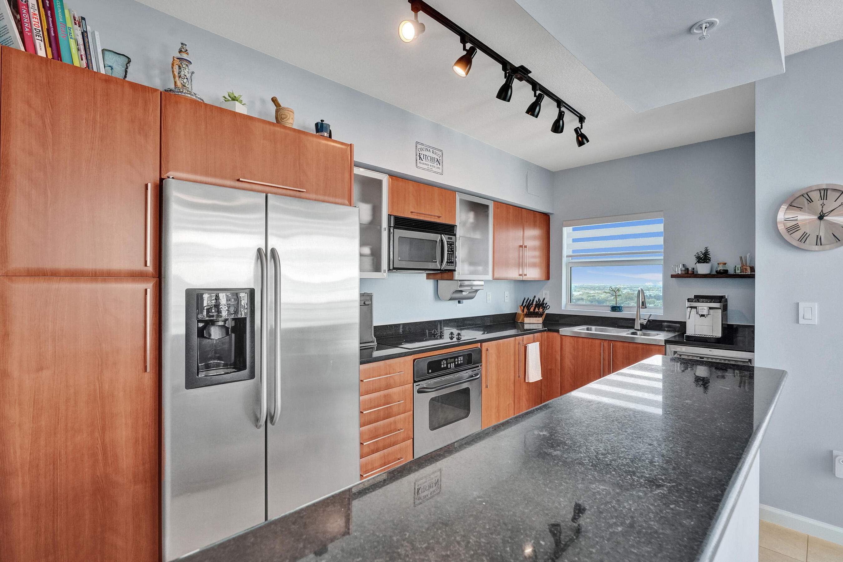 SYMPHONY SOUTH CONDO - Residential