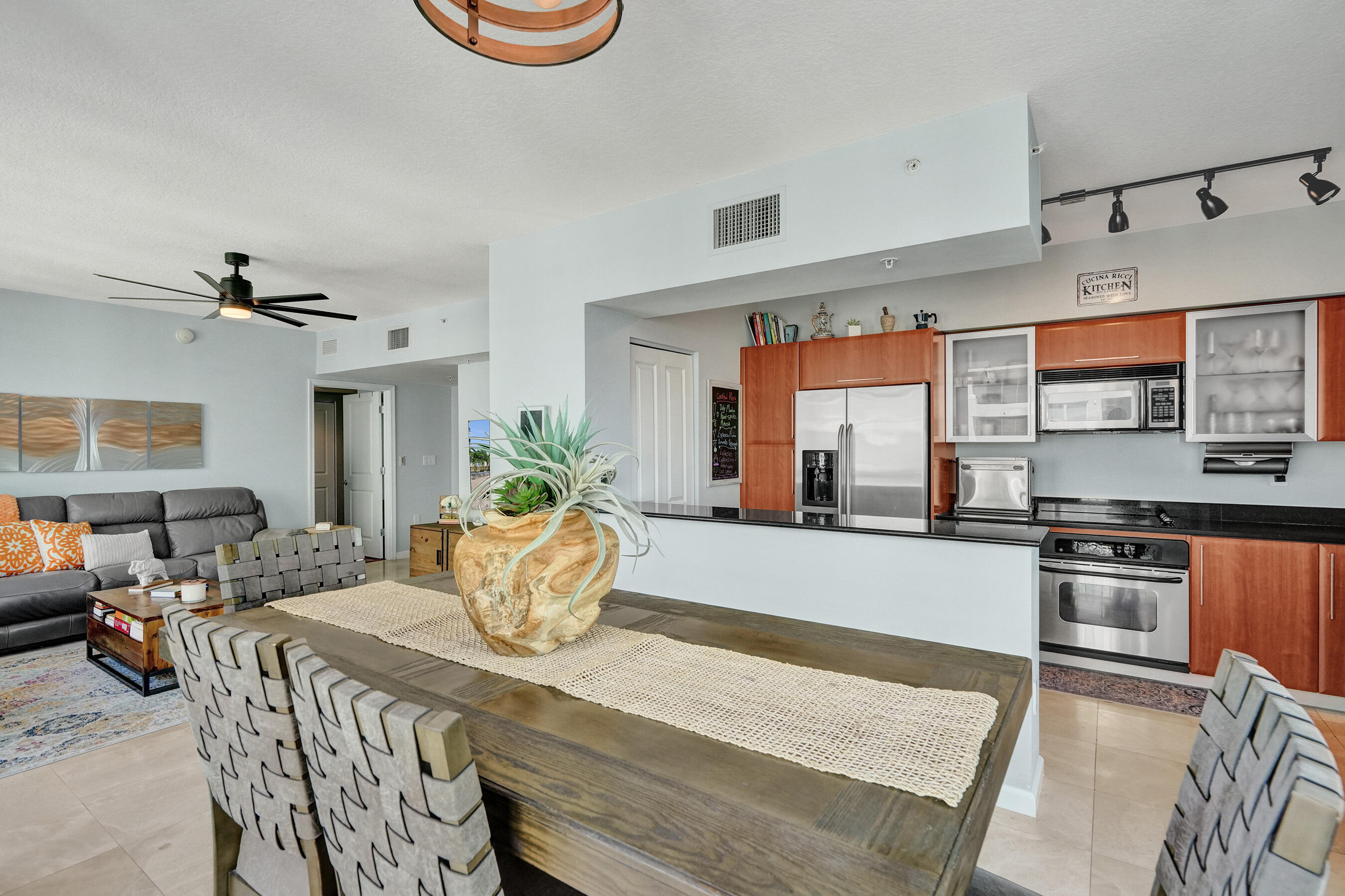 SYMPHONY SOUTH CONDO - Residential