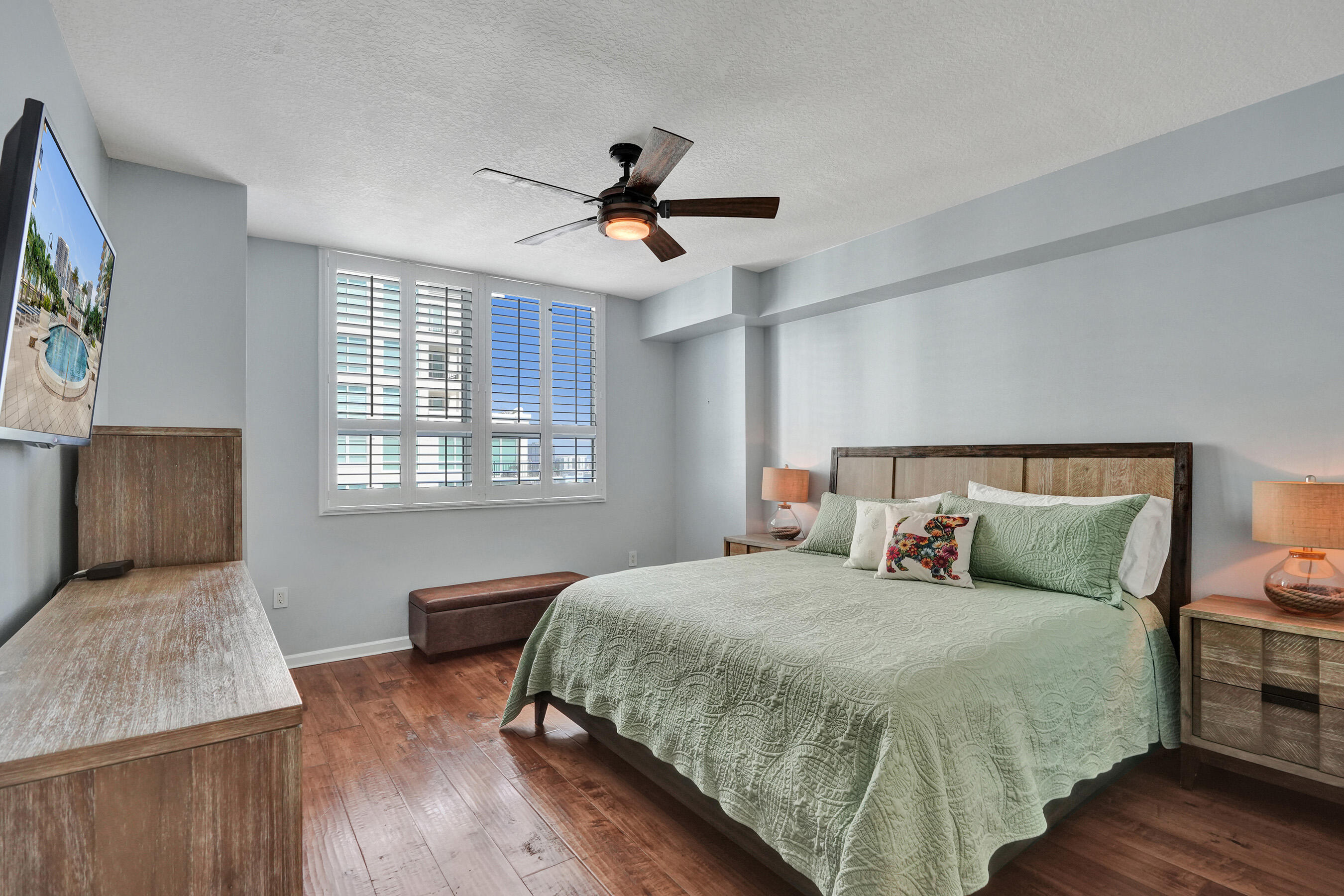 SYMPHONY SOUTH CONDO - Residential