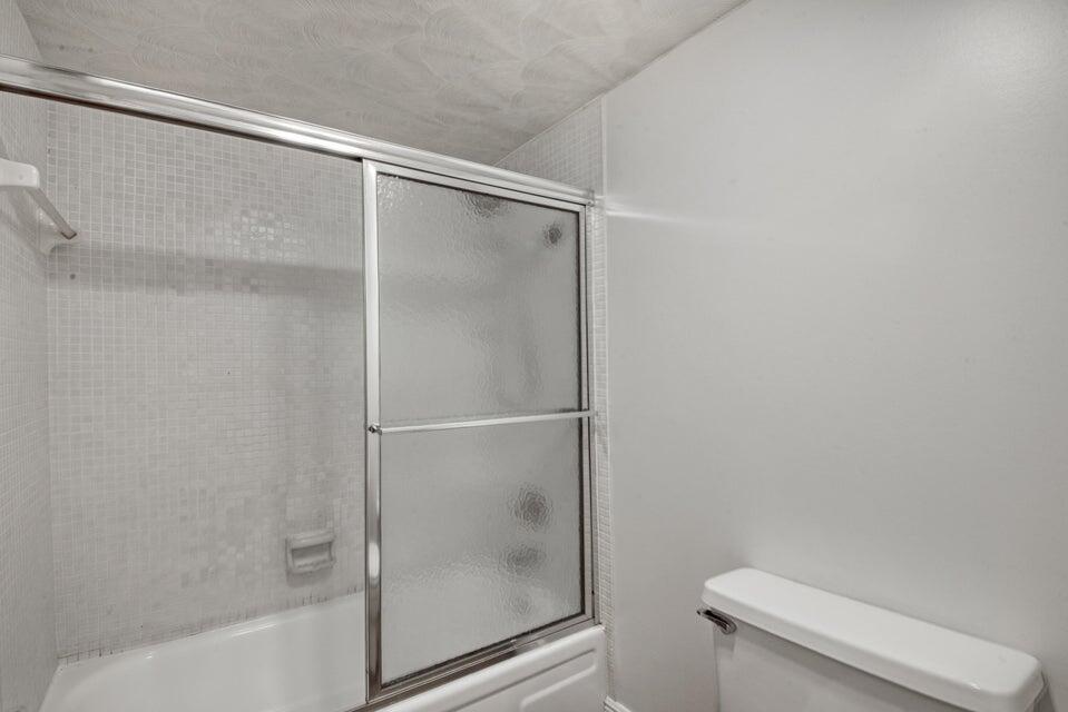 PINES OF DELRAY NORTH CONDO - Residential Lease