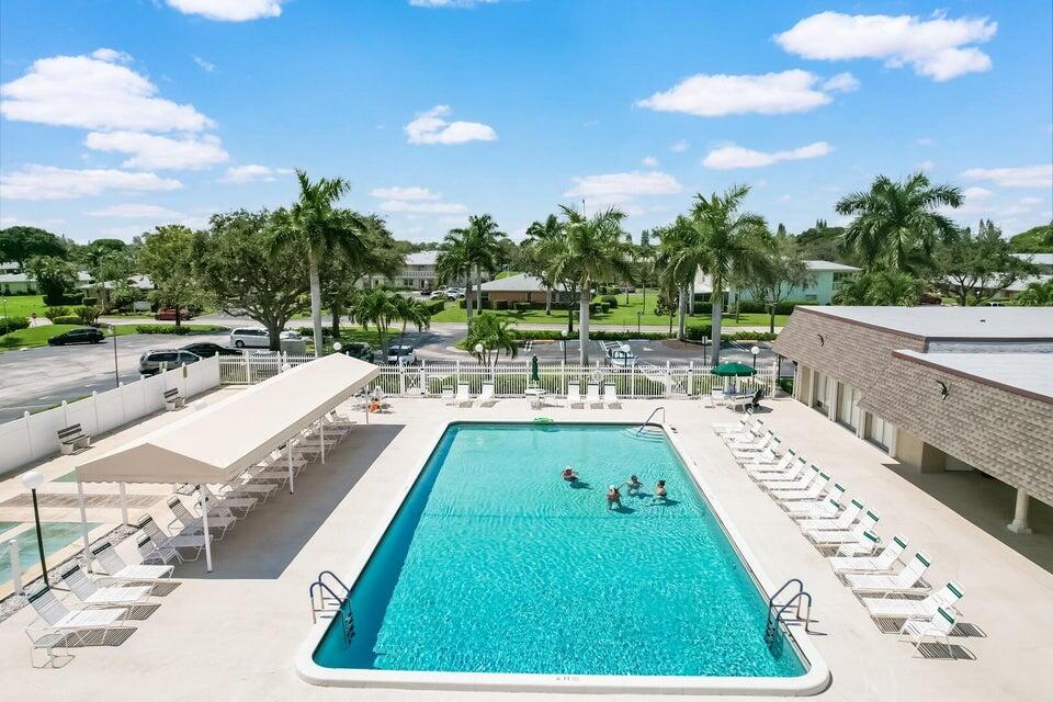 PINES OF DELRAY NORTH CONDO - Residential Lease