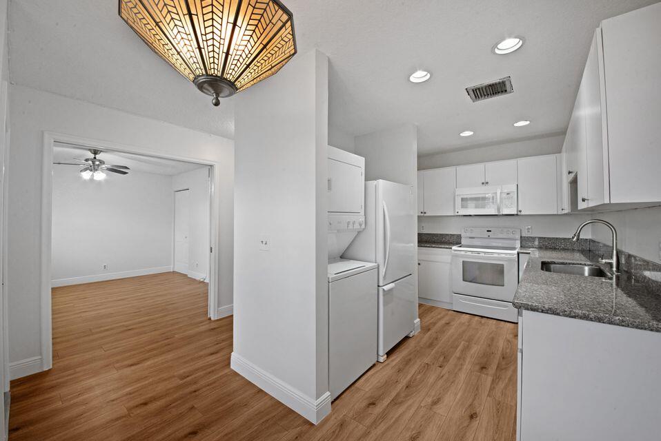 PINES OF DELRAY NORTH CONDO - Residential Lease