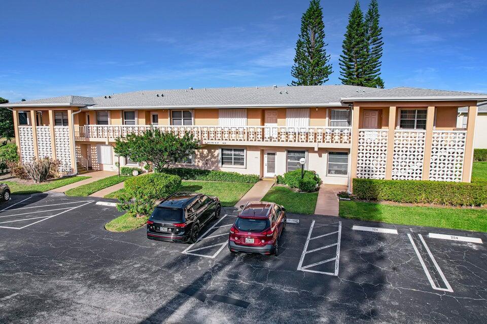 PINES OF DELRAY NORTH CONDO - Residential Lease