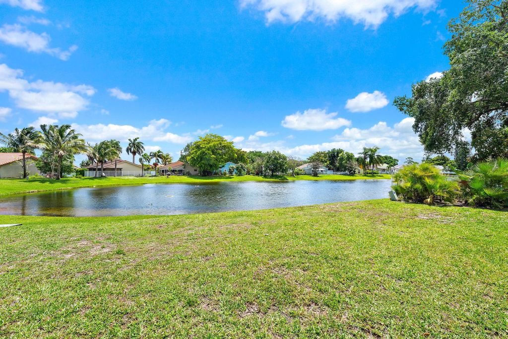 Photo of 9178 Beverly Court, Boynton Beach, FL 33472 (MLS # B26019908)