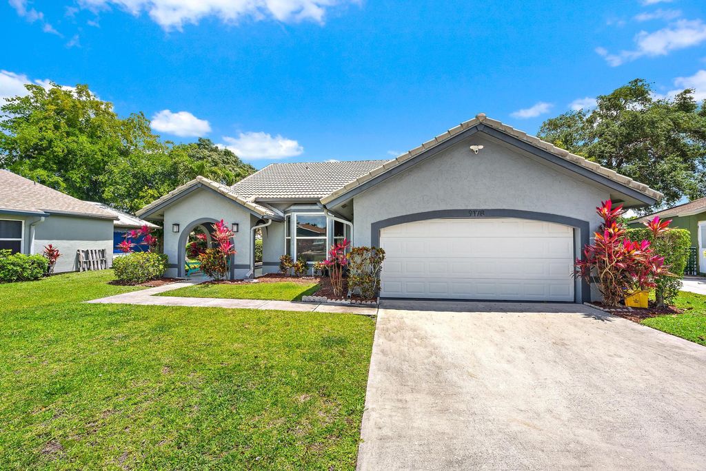 Photo of 9178 Beverly Court, Boynton Beach, FL 33472 (MLS # B26019908)