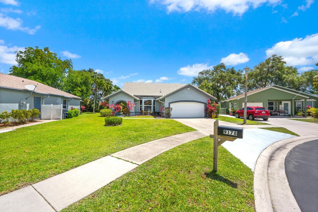 Photo of 9178 Beverly Court, Boynton Beach, FL 33472 (MLS # B26019908)