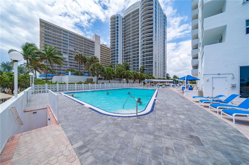 GALT TOWERS - Residential