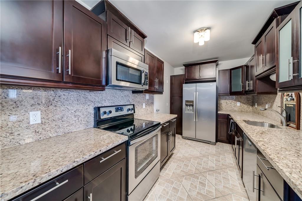 GALT TOWERS - Residential