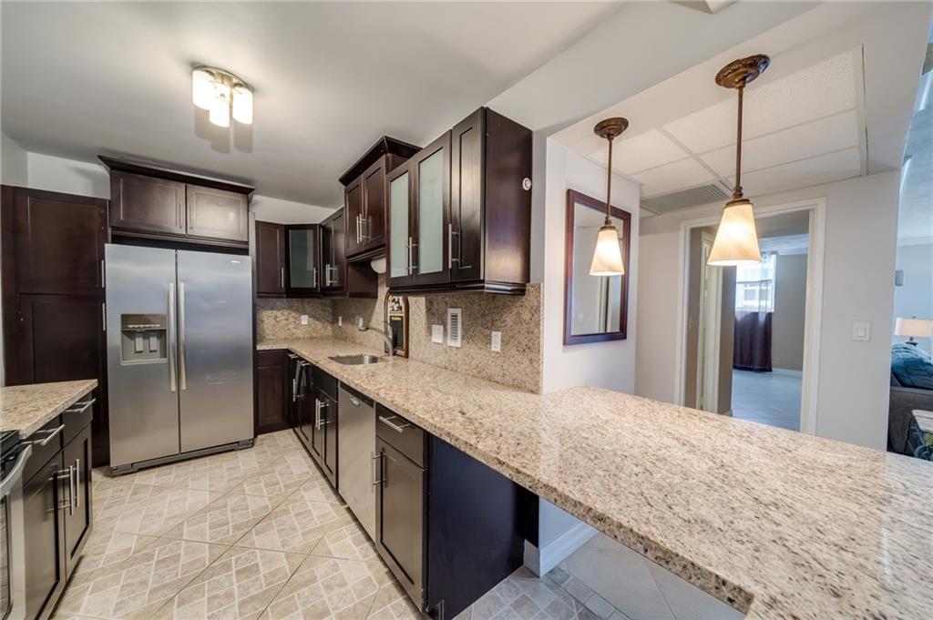 GALT TOWERS - Residential