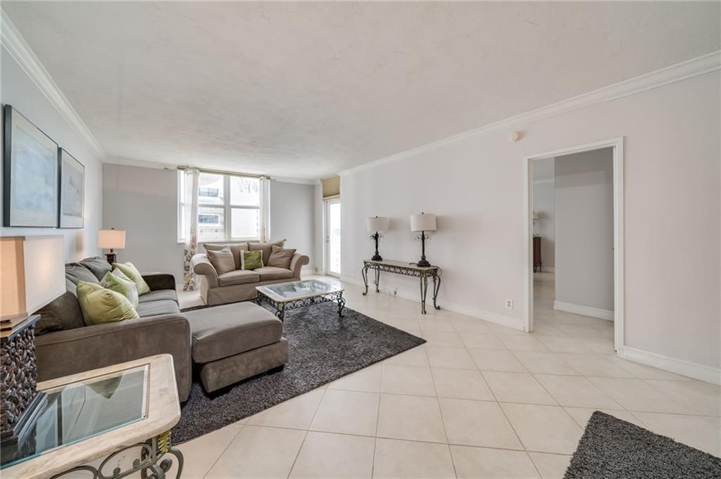 GALT TOWERS - Residential