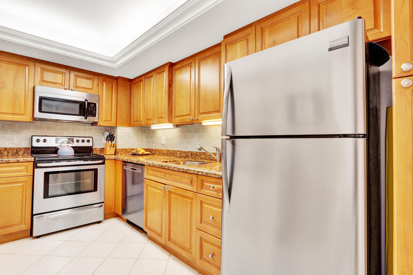 PATRICIAN OF PALM BEACH CONDO - Residential