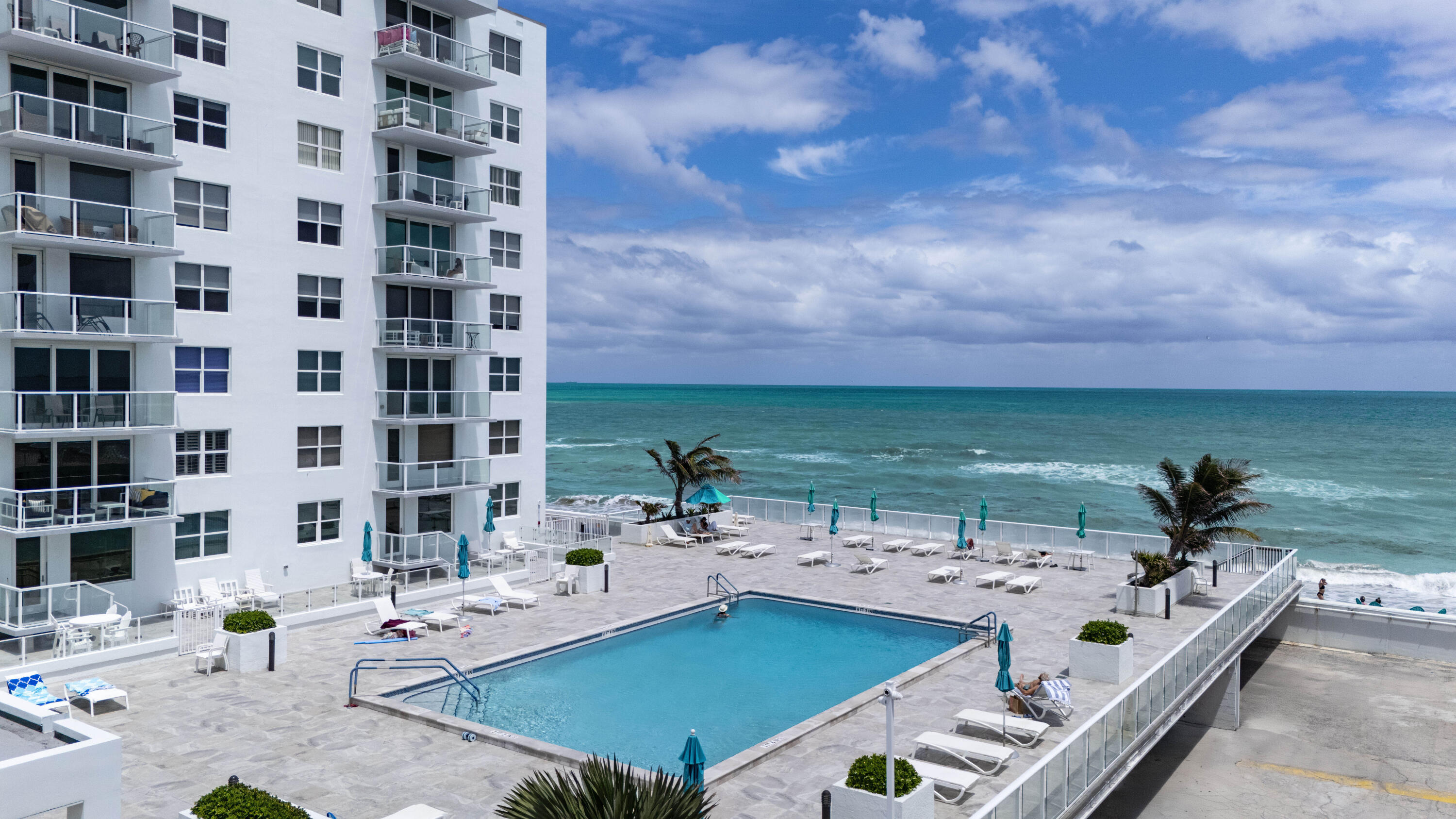 PATRICIAN OF PALM BEACH CONDO - Residential