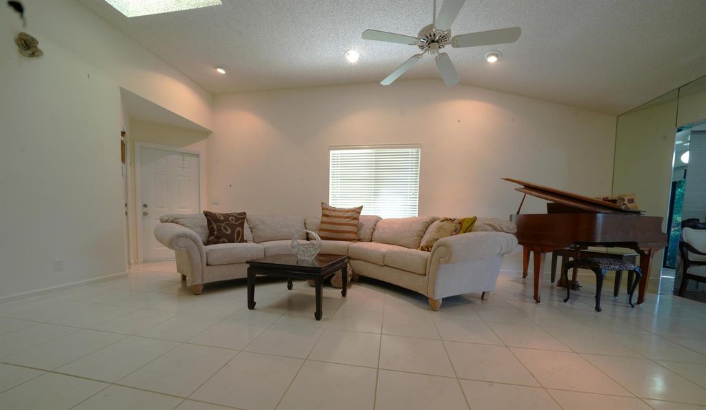 Photo of 10084 Cherrywood Place, Boynton Beach, FL 33437 (MLS # R11134913)