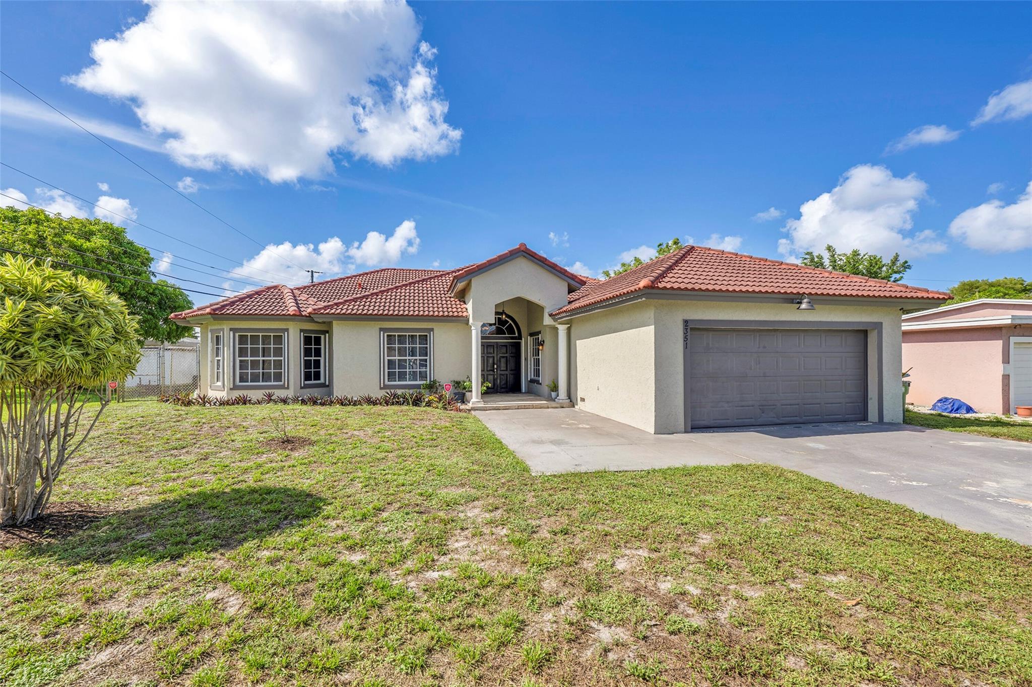 2351 NW 29th St