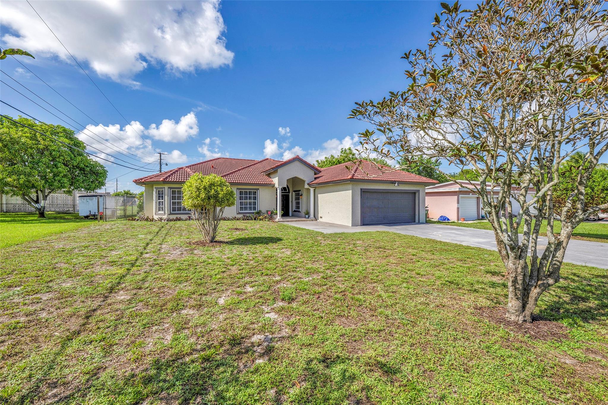 2351 NW 29th St