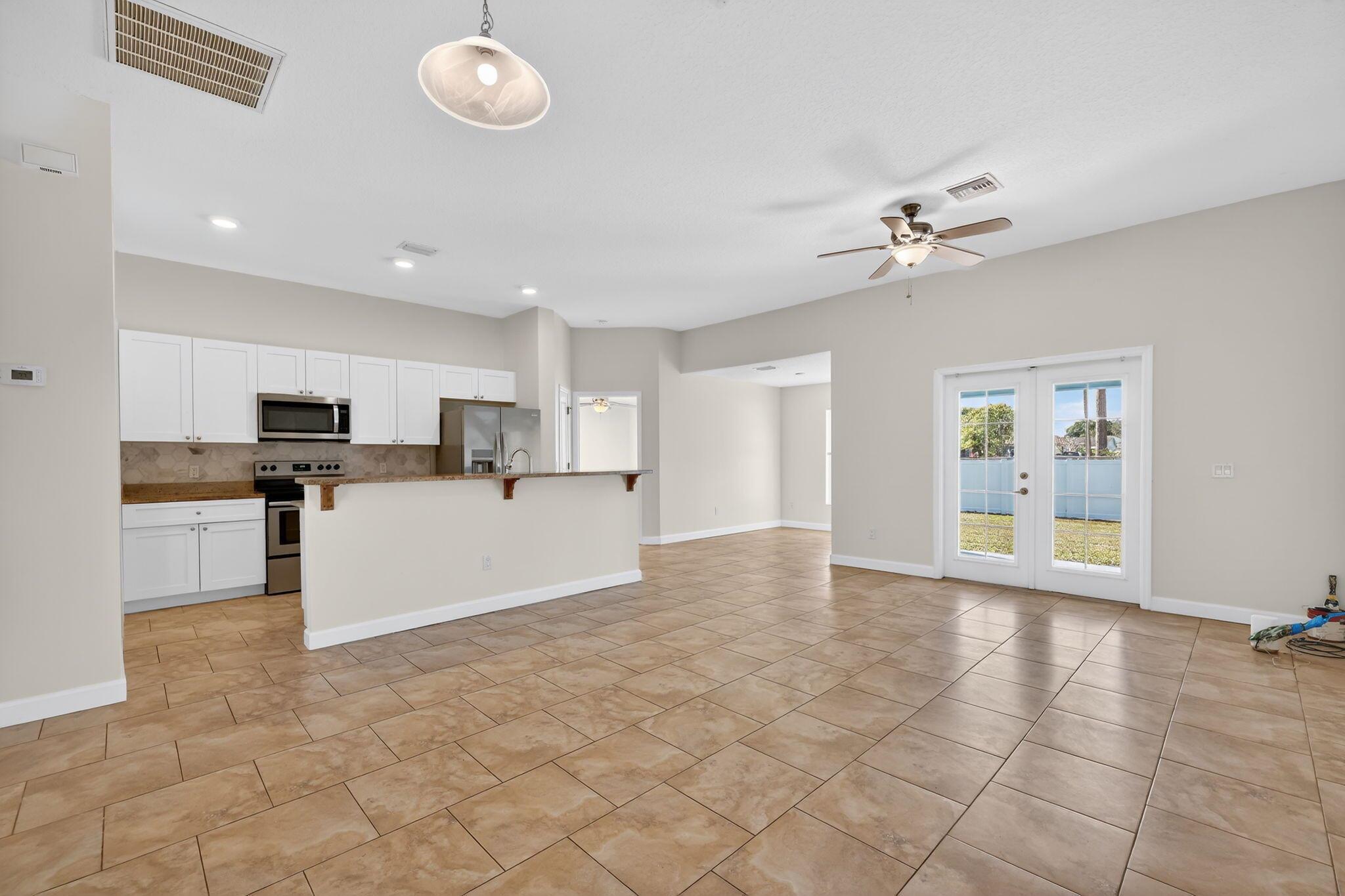 VERO BEACH HIGHLANDS - Residential Lease