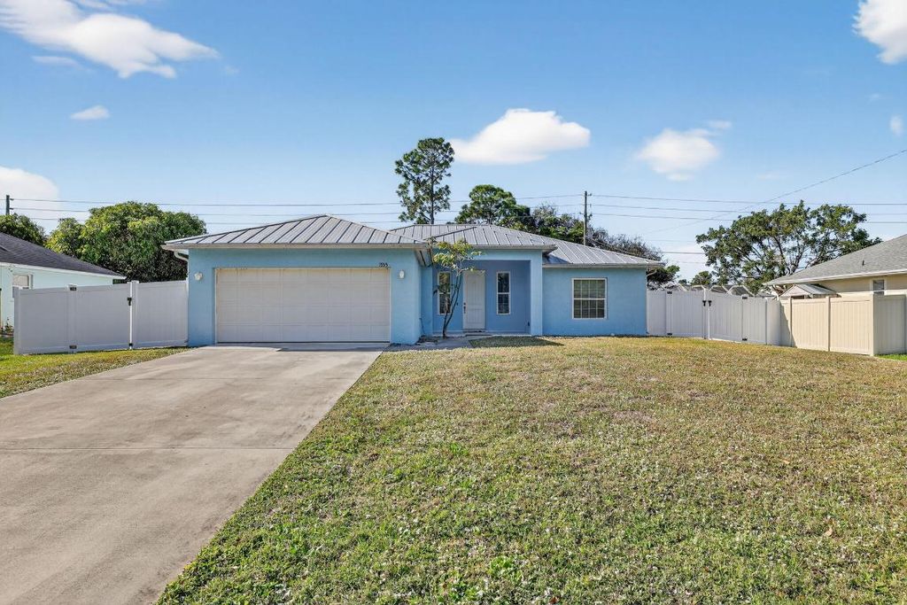 Photo of 1855 17th Avenue SW, Vero Beach, FL 32962 (MLS # R11149711)