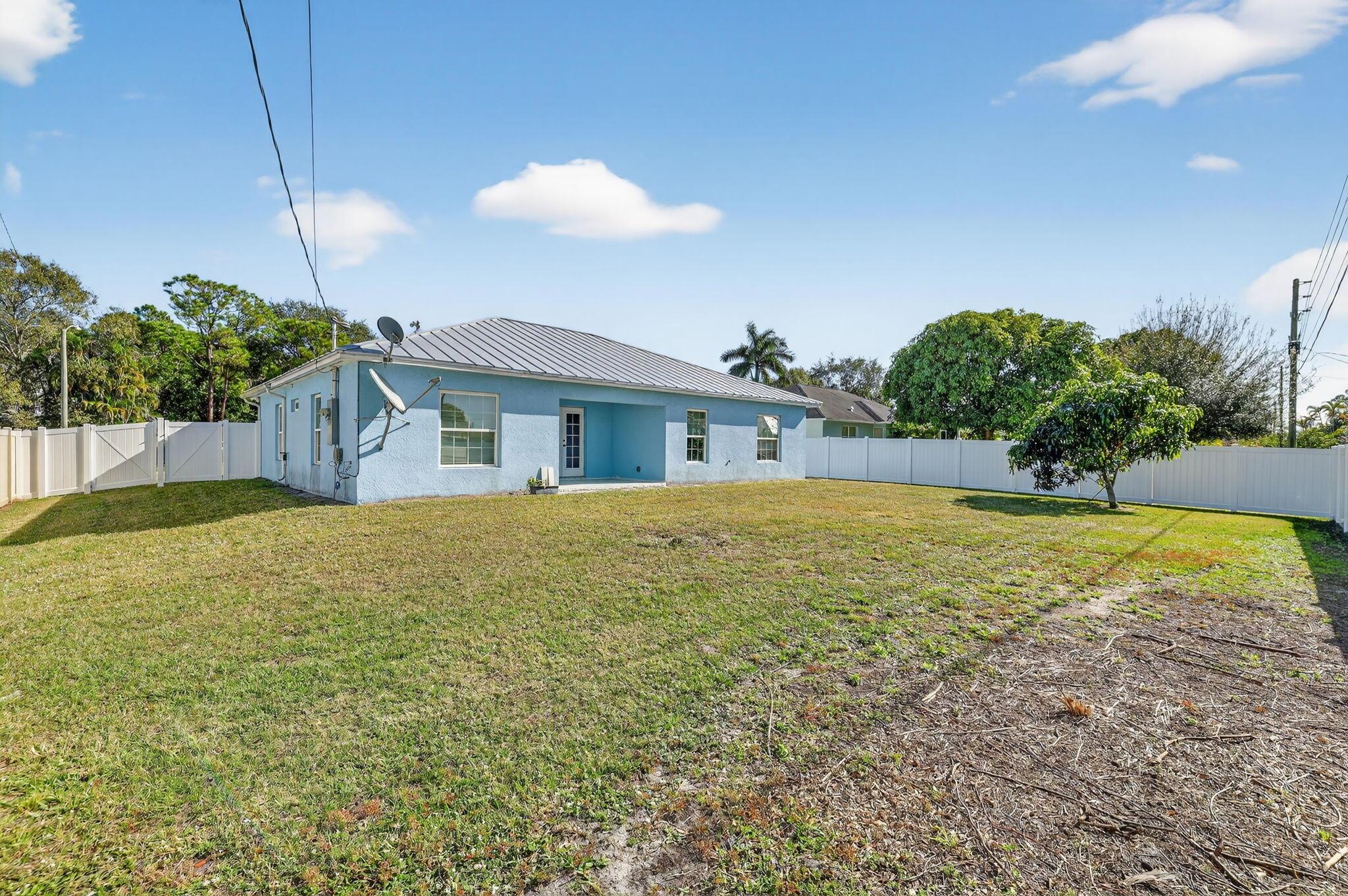 VERO BEACH HIGHLANDS - Residential Lease