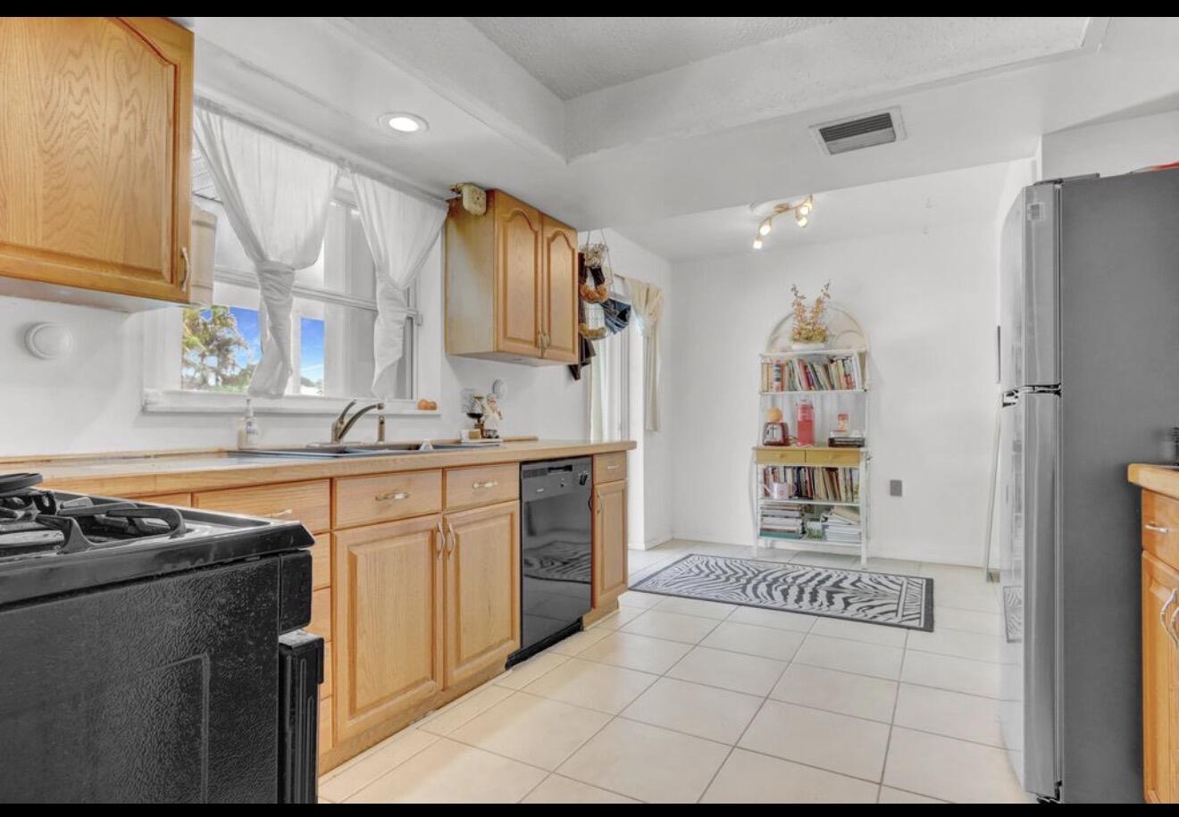 RIVER PARK UNIT 9 PART B - Residential Lease