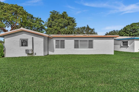 Tiny photo for 1530 NW 85TH Avenue, Plantation, FL 33322 (MLS # B26071619)