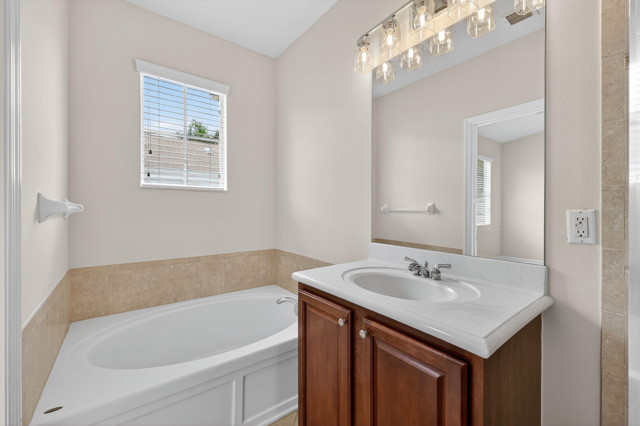 SANDPIPER COVE AT BOTANICA CONDO - Residential