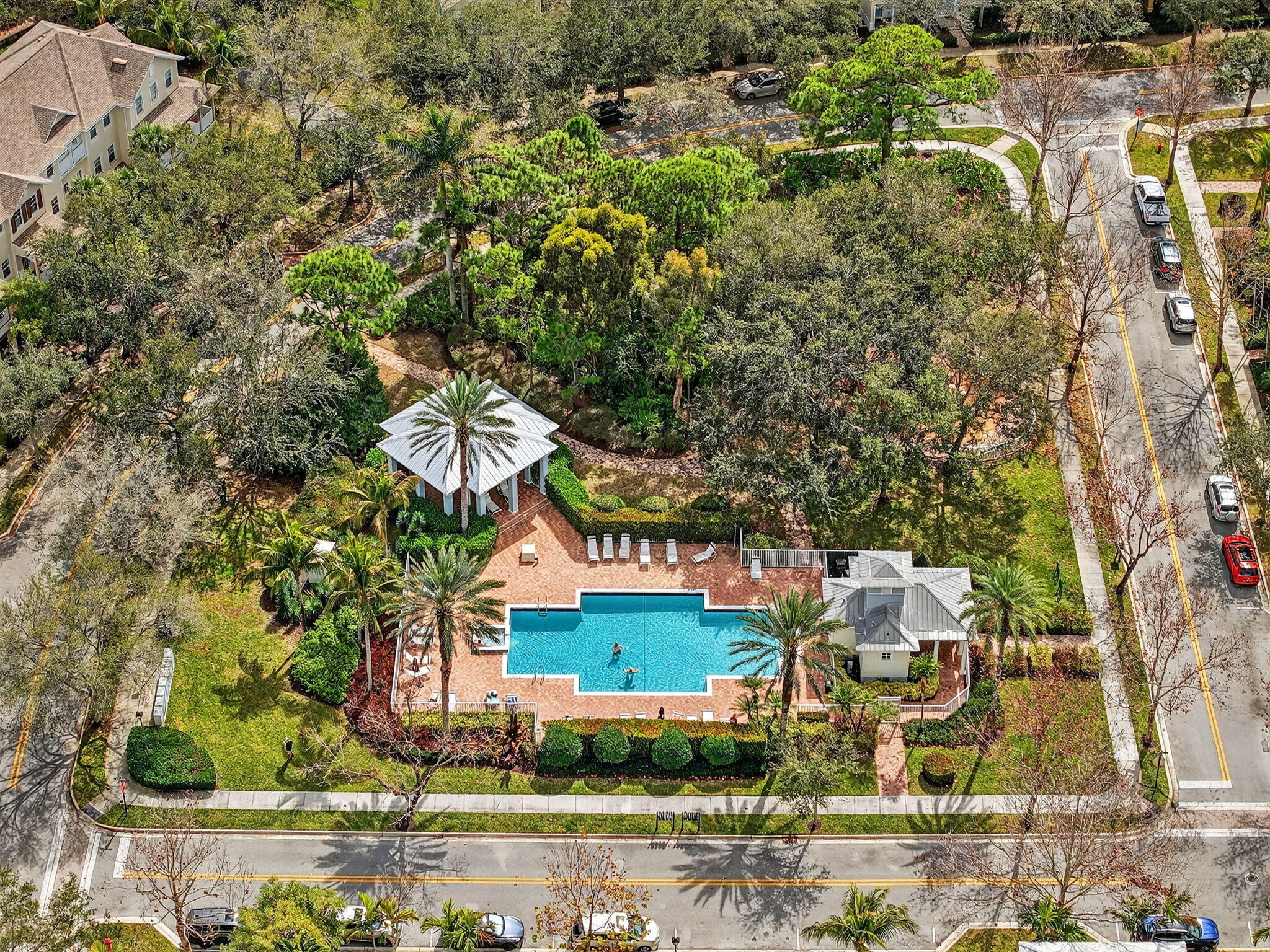 SANDPIPER COVE AT BOTANICA CONDO - Residential