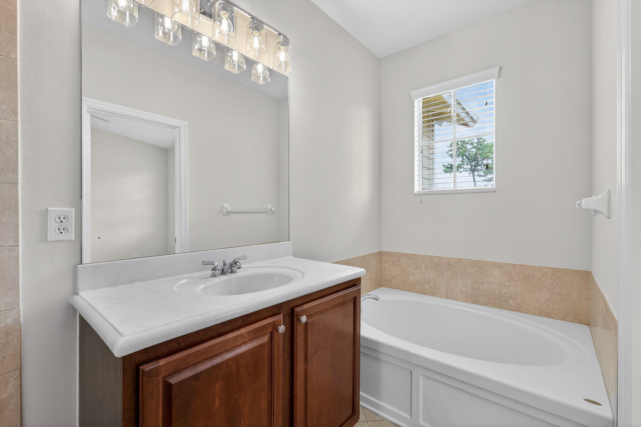 SANDPIPER COVE AT BOTANICA CONDO - Residential