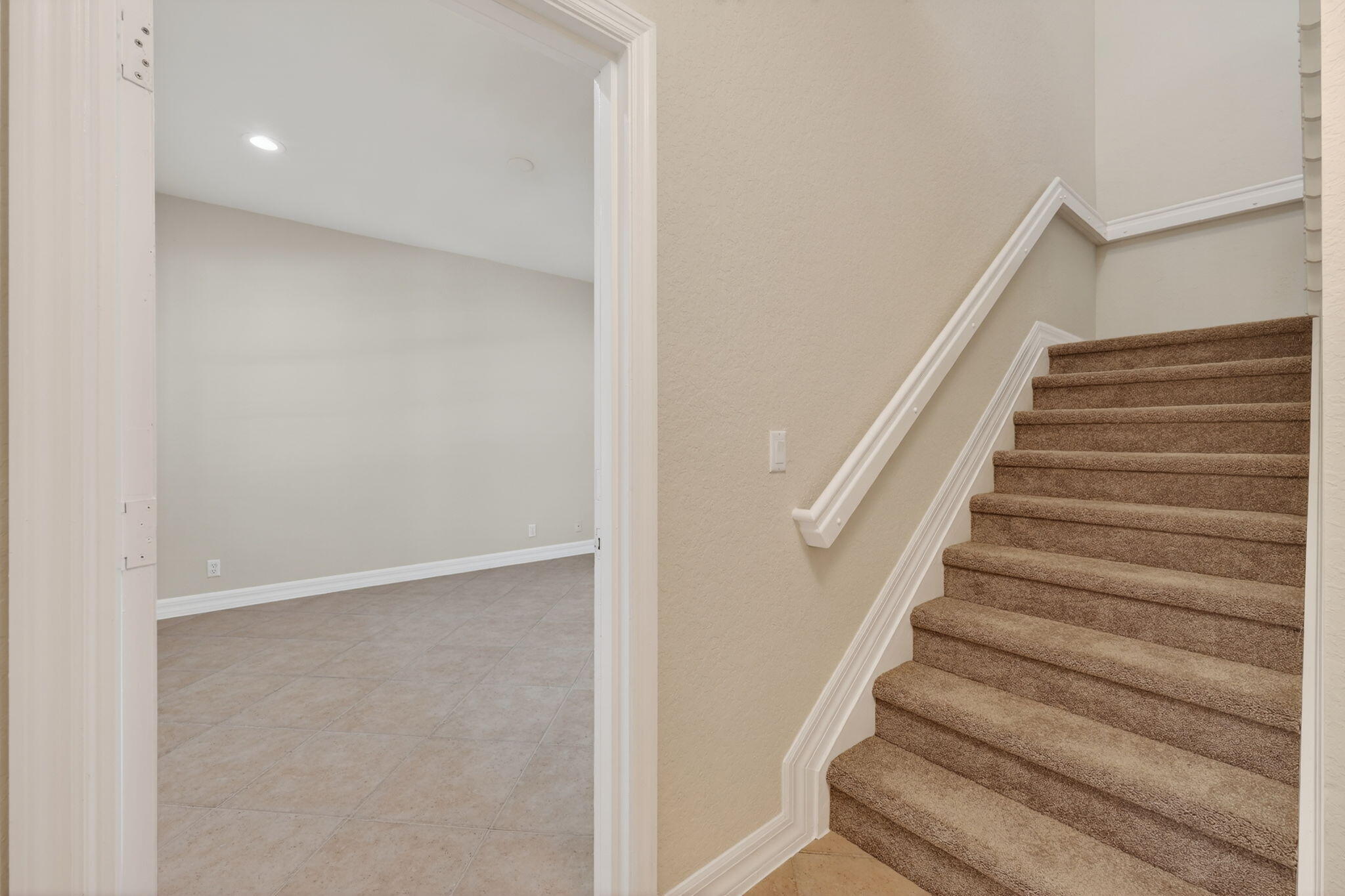 SANDPIPER COVE AT BOTANICA CONDO - Residential