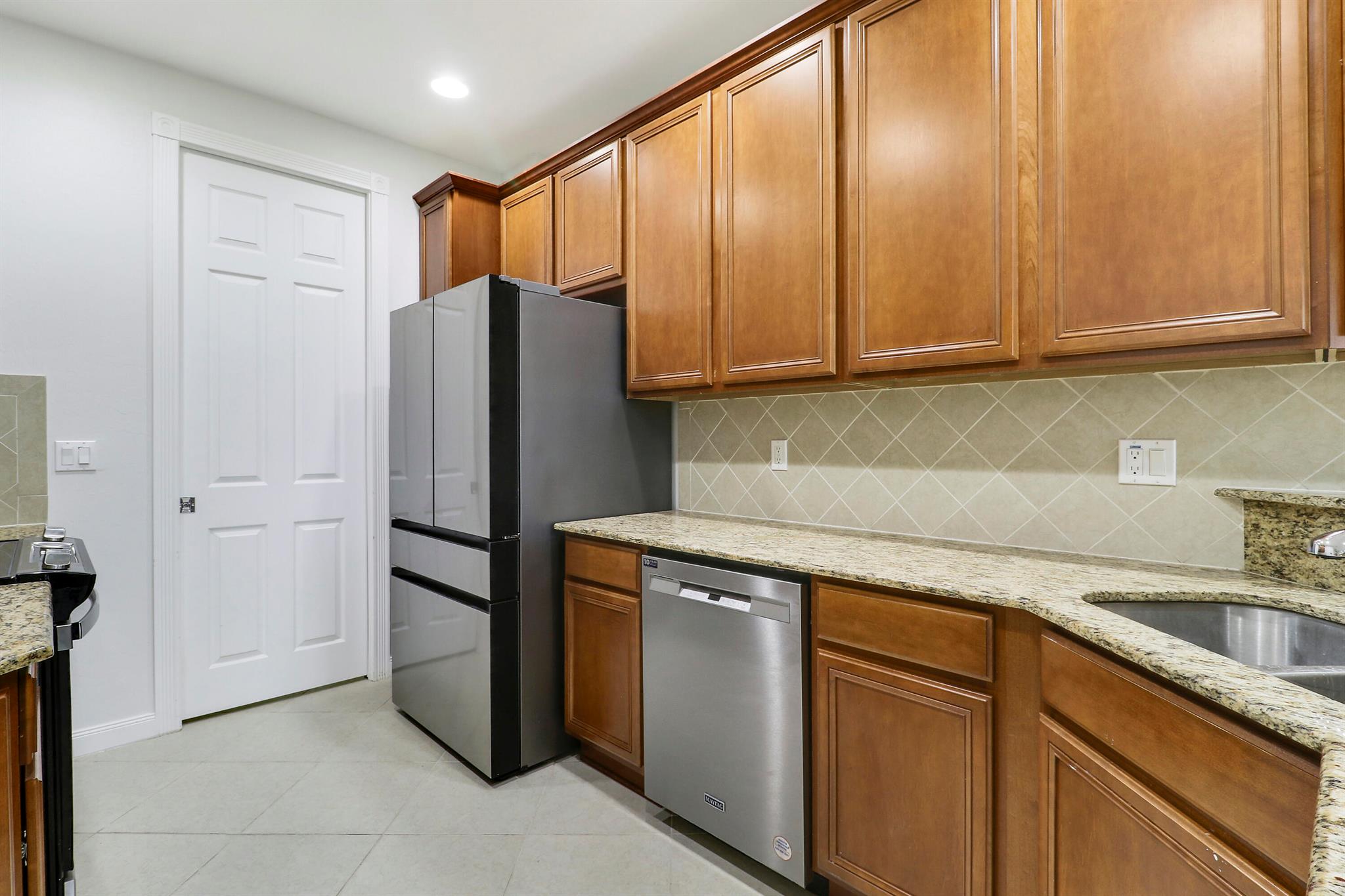 MALLORY CREEK AT ABACOA 1 - Residential Lease