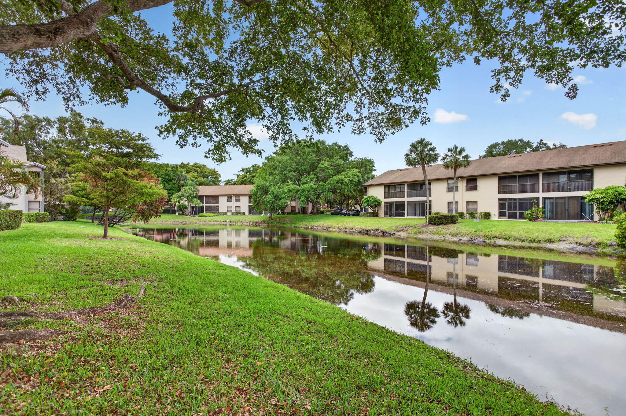 BAYWOOD VILLAGE III-B CONDO - Residential