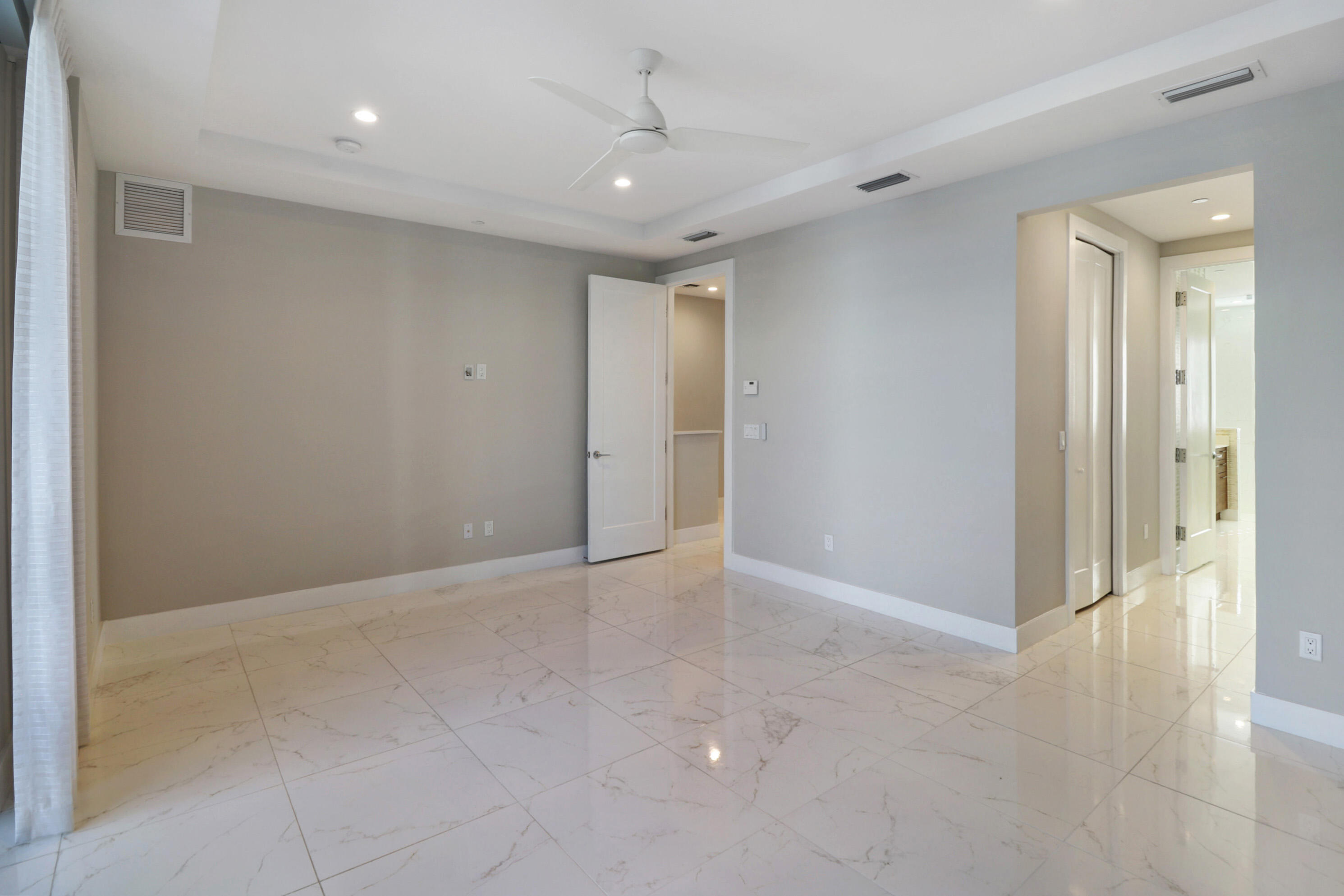 SPANISH RIVER TOWNHOMES / Moderne Boca - Residential