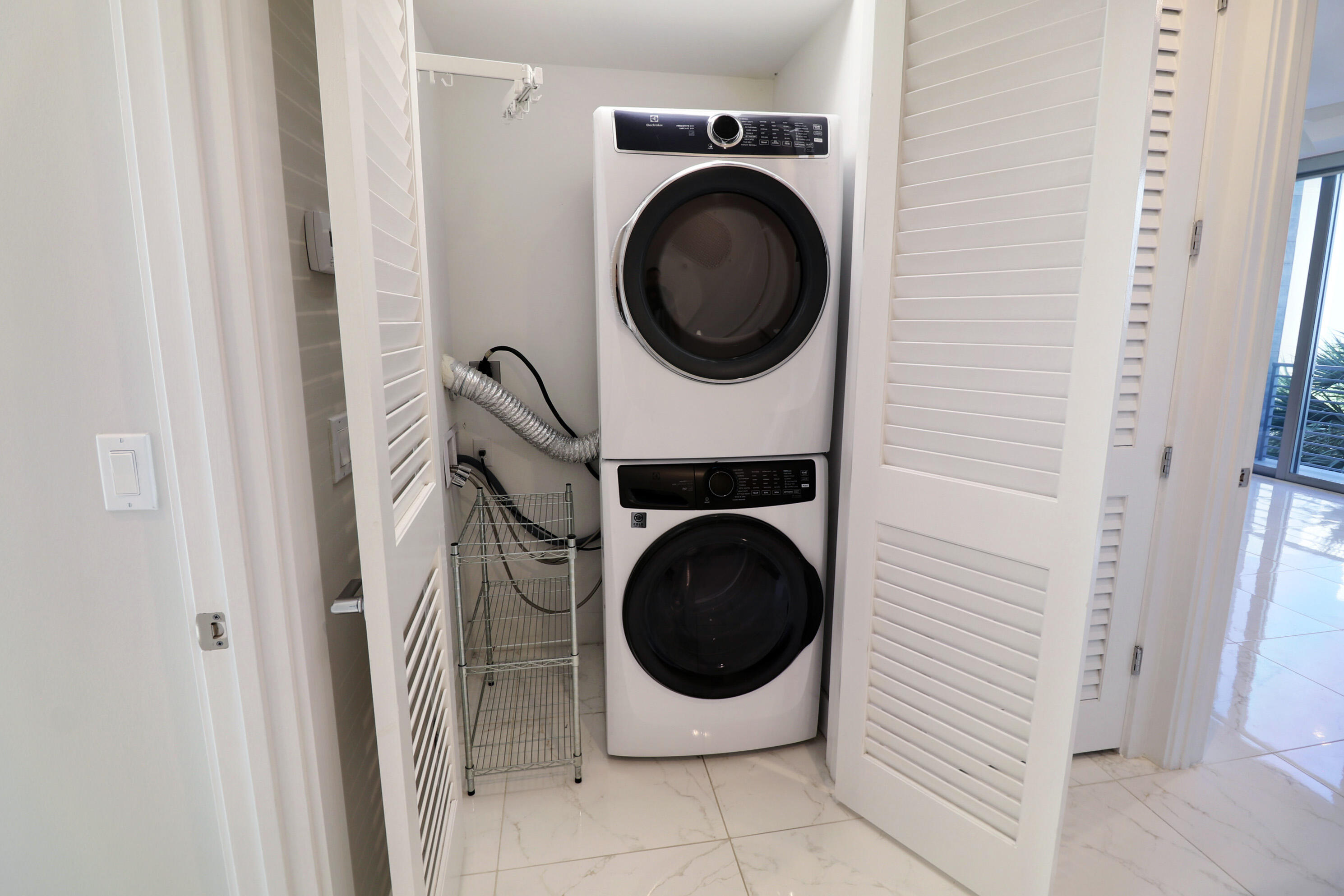 SPANISH RIVER TOWNHOMES / Moderne Boca - Residential