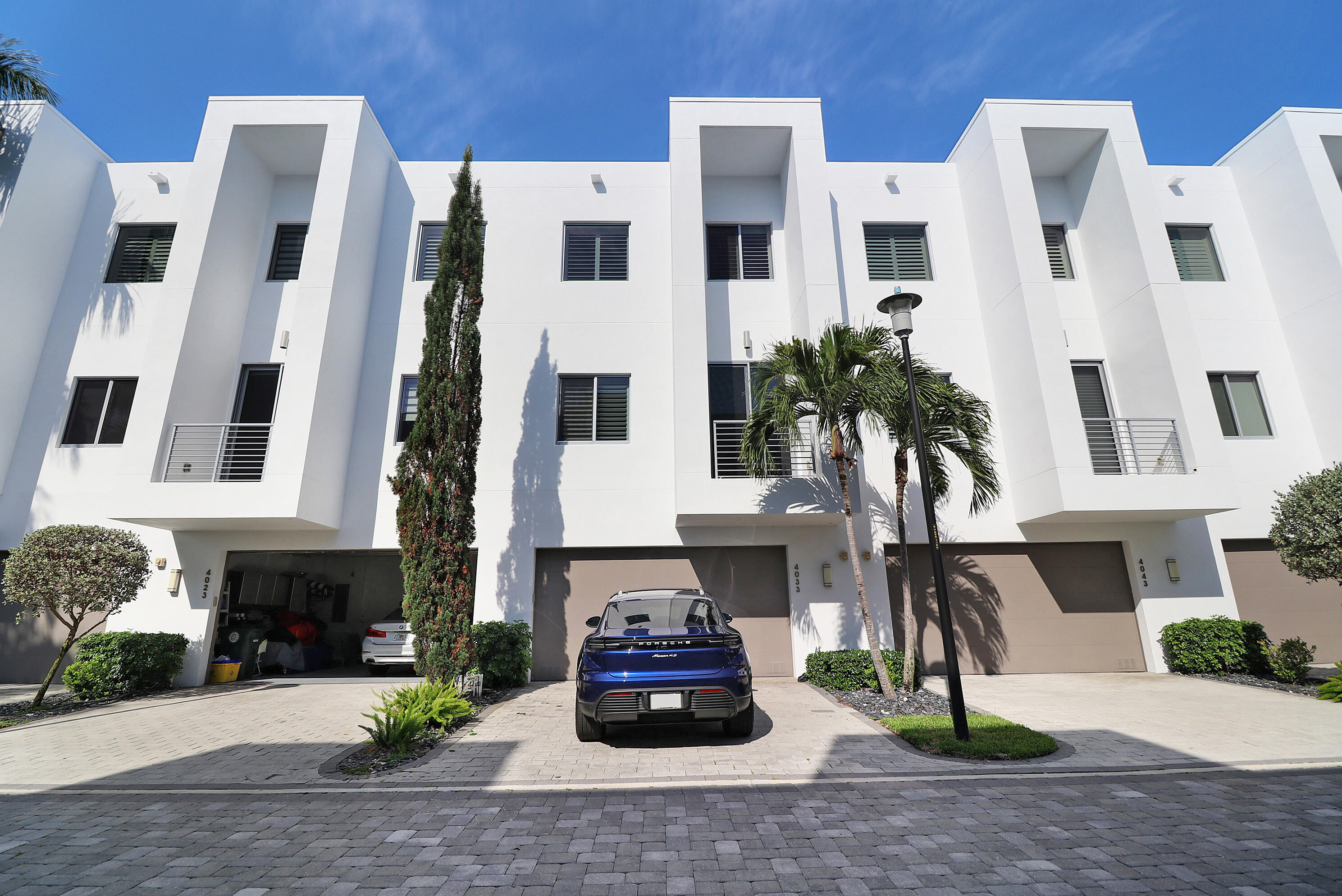 SPANISH RIVER TOWNHOMES / Moderne Boca - Residential