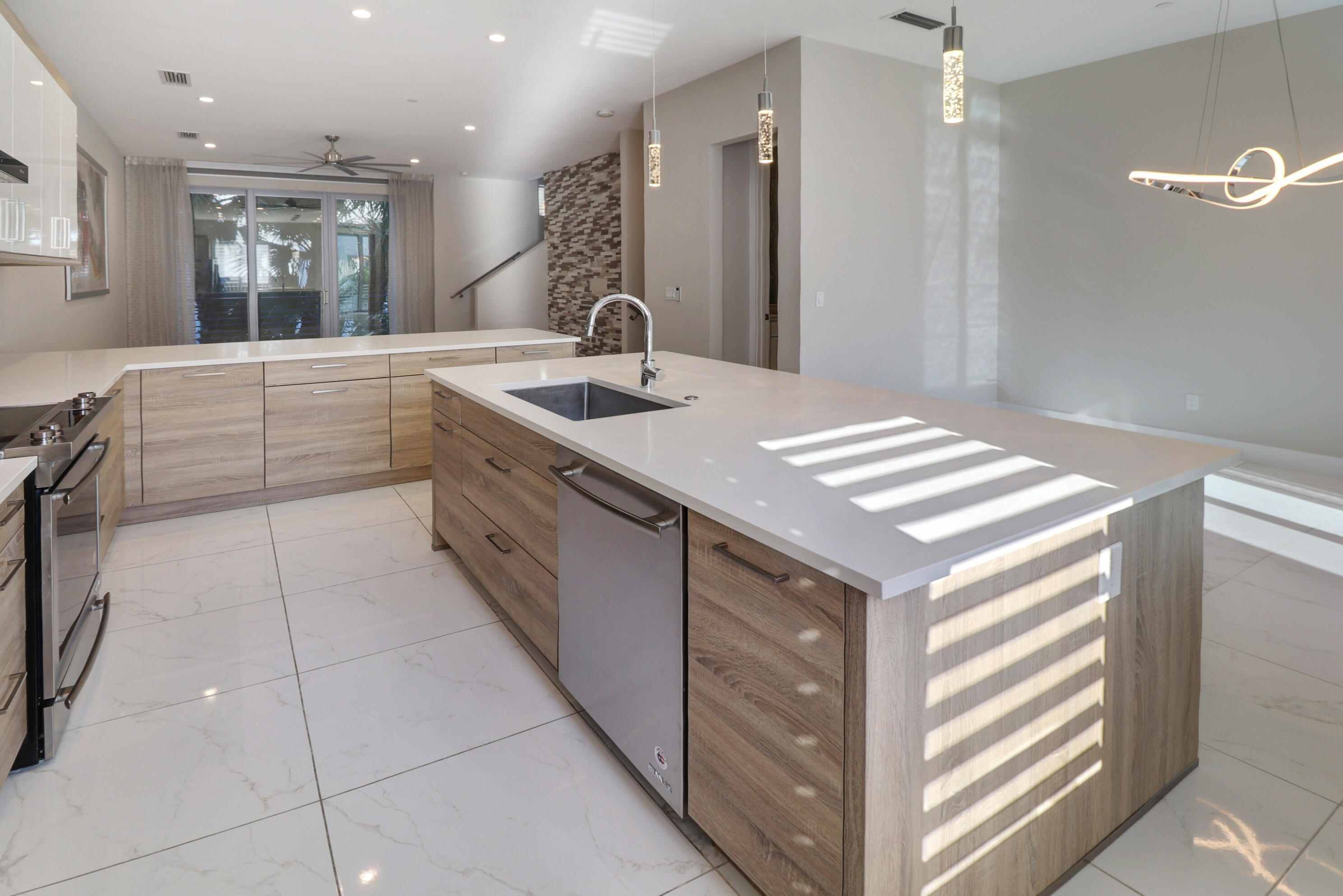 SPANISH RIVER TOWNHOMES / Moderne Boca - Residential