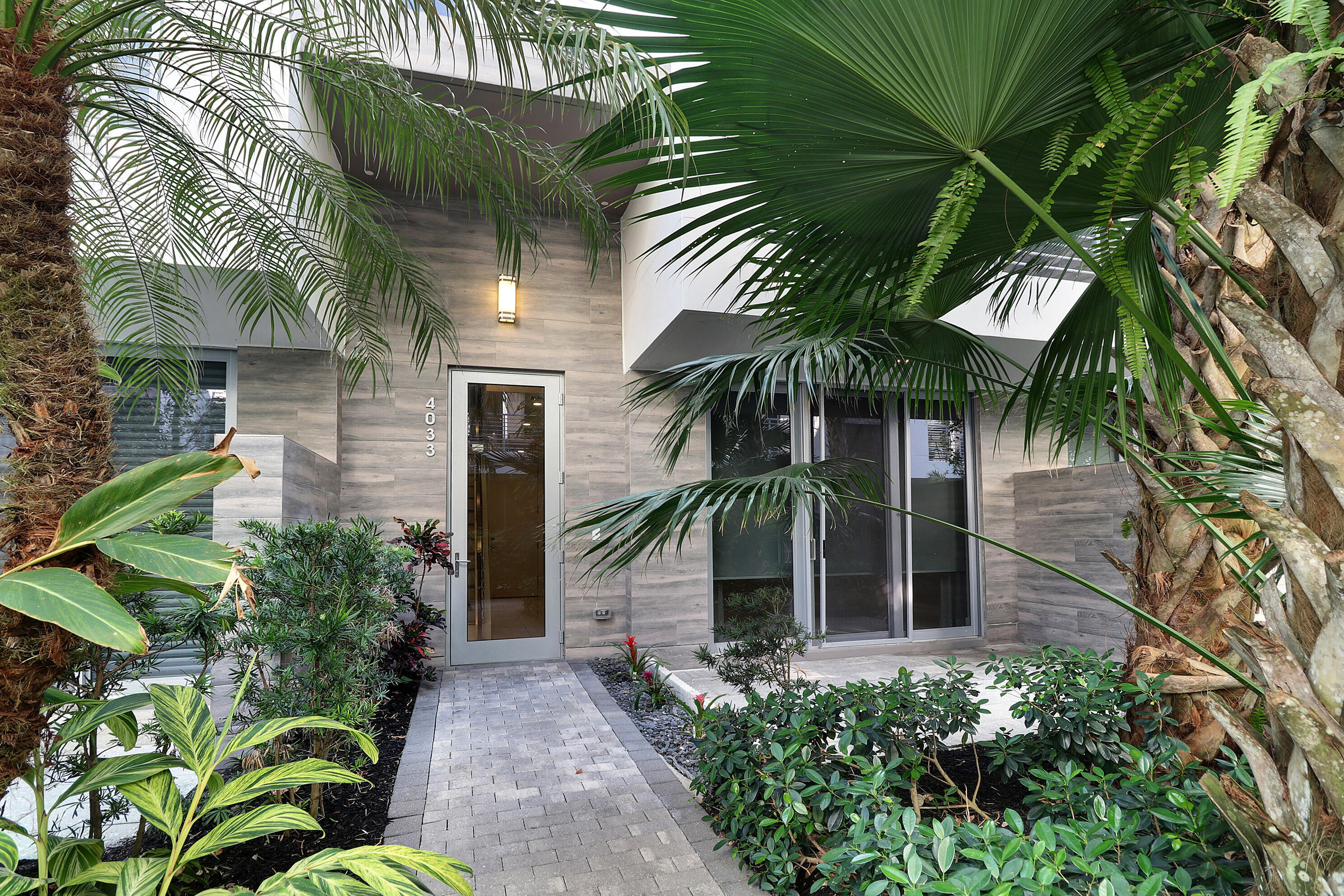 SPANISH RIVER TOWNHOMES / Moderne Boca - Residential