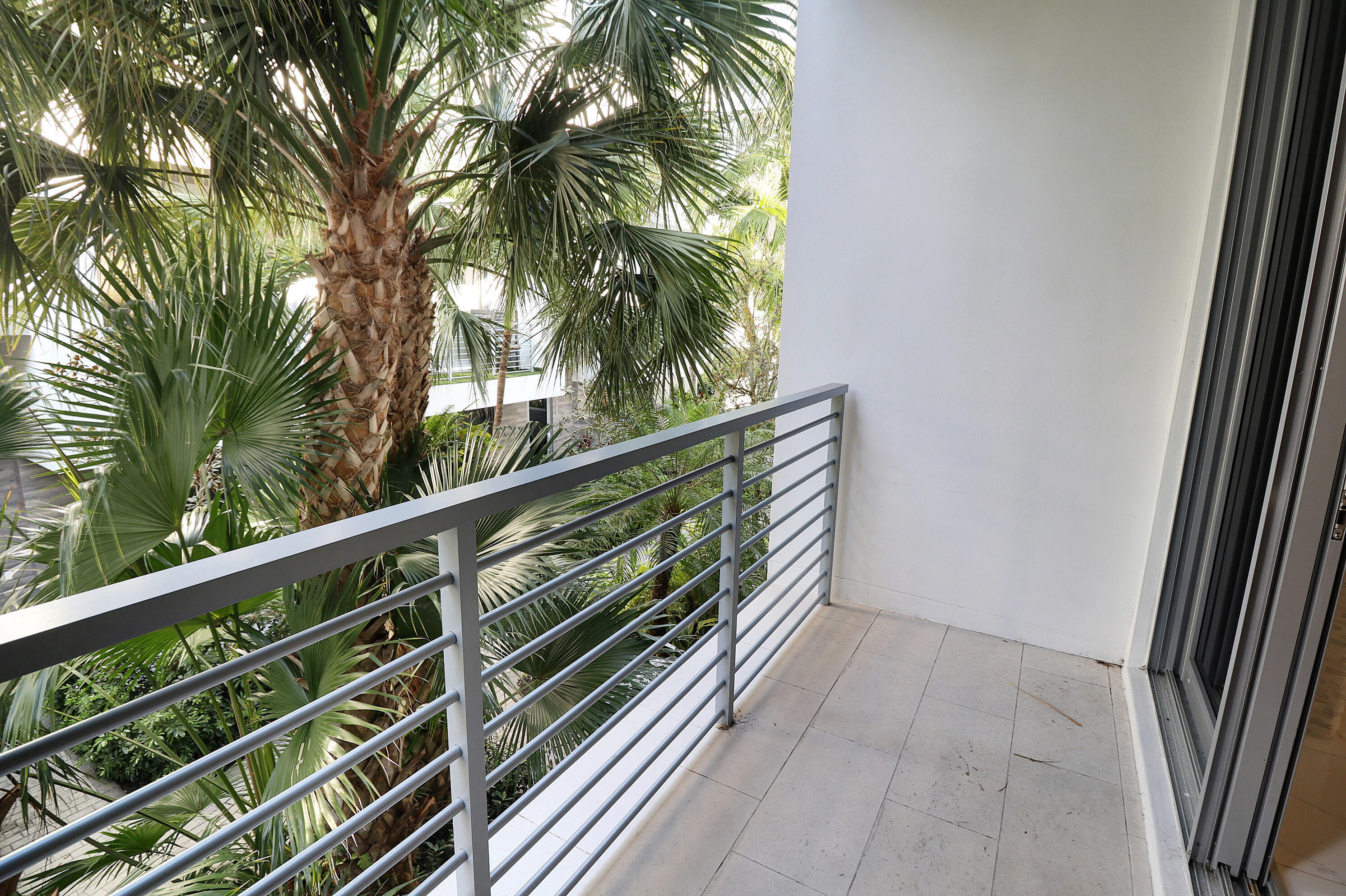 SPANISH RIVER TOWNHOMES / Moderne Boca - Residential